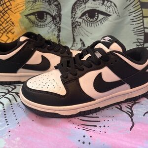 Nike panda dunks